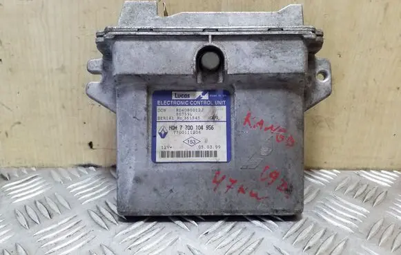 Renault Kangoo I Engine control unit/module 7700104956 7700111206