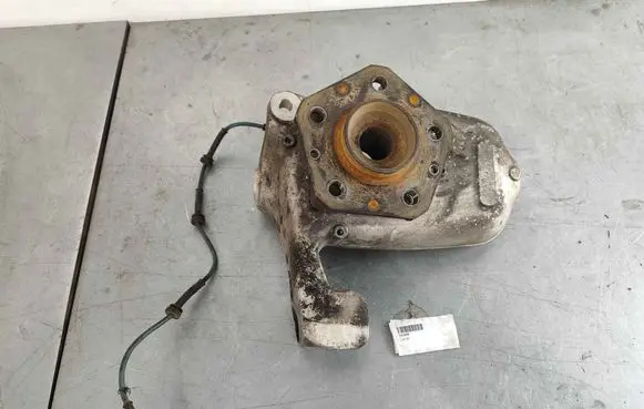 Maserati Quattroporte Front wheel hub spindle knuckle 242606