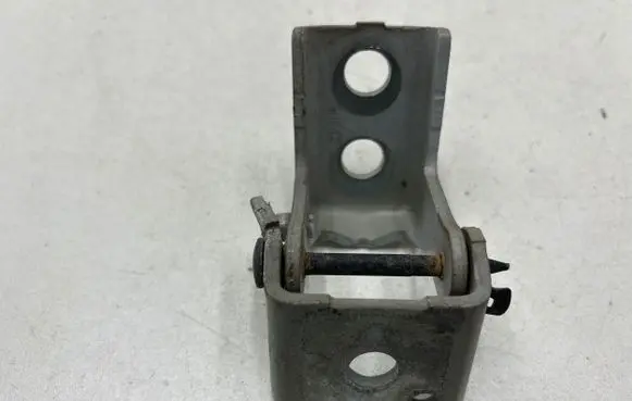 Peugeot 308 Front door upper hinge 