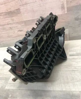 Volkswagen Golf Plus Intake manifold 03C129711A 14112008 ZSB709AH