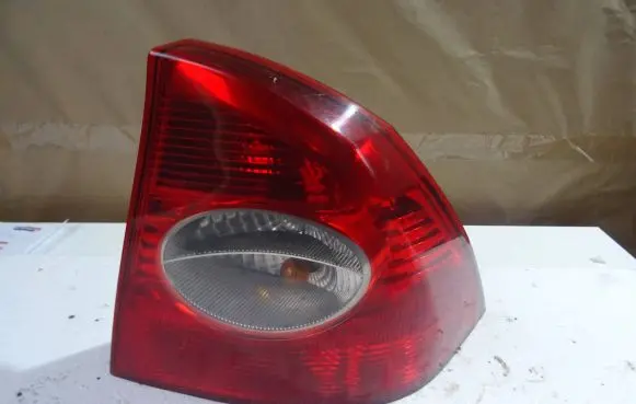 Ford Focus Rear/tail lights 5M5113404B 03740