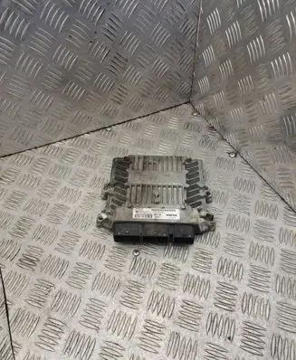 Volvo S40 Engine control unit/module 5WS40328CT 31211081AA 5WS40328C