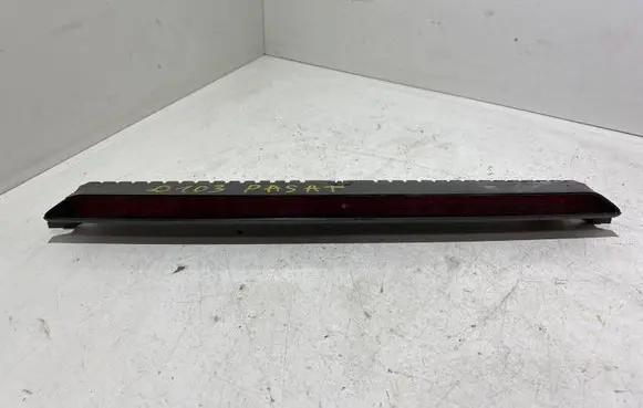 Volkswagen PASSAT B5.5 Third/center stoplight 1J6945097D