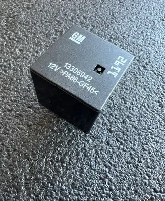 Chevrolet Volt I Other relay 13306942 1317A77