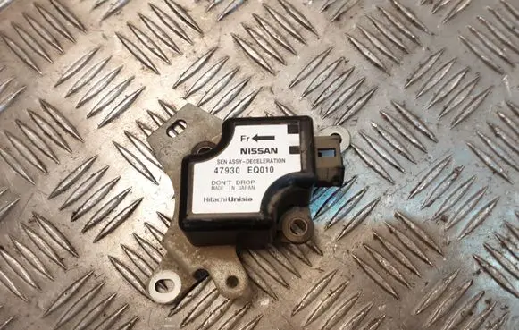 Nissan X-Trail T30 ESP acceleration yaw rate sensor 47930EQ010