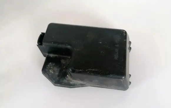 Toyota Avensis Verso Fuse box cover