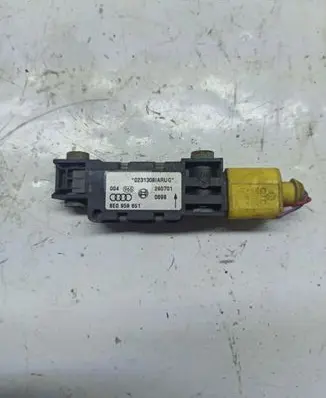 Audi A4 S4 B5 8D Airbag deployment crash/impact sensor 8E0959651