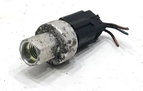 Ford Kuga II Air conditioning (A/C) pressure sensor 