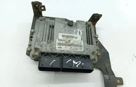 KIA Carens II Engine control unit/module 0281014568 3911327487