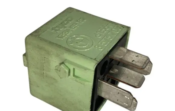BMW 5 E39 Other relay 8373700 61368373700