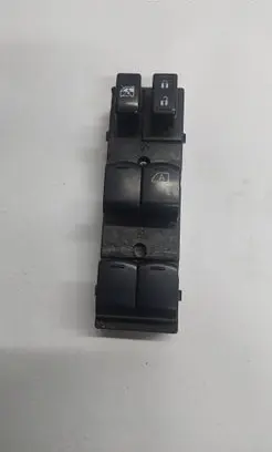 Subaru XV I Electric window control switch 1157587 157587