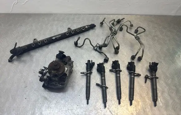 Volvo V70 Fuel injection system set 31272690