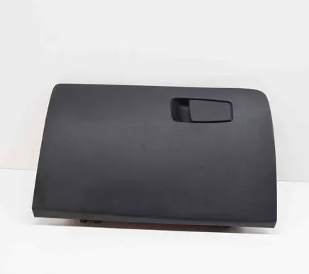 Glove box