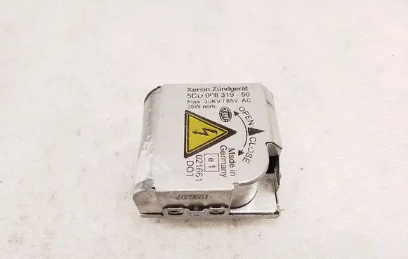 BMW X5 E53 Headlight ballast module Xenon 5DD00831950