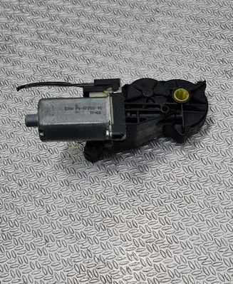 Mercedes-Benz E W212 Seat adjustment motor P10725501