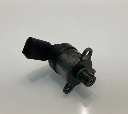 Mercedes-Benz S W221 Fuel pressure regulator A6420740184 6420740184