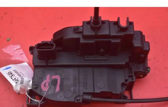 Renault Clio III Rear door lock 300128F