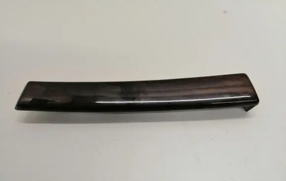 Dashboard glove box trim