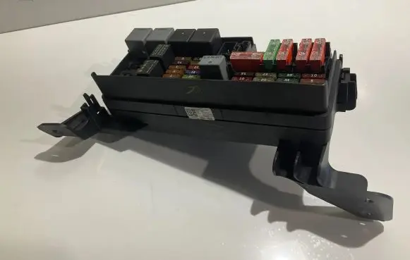Mercedes-Benz ML W164 Fuse module A1645451740 1645451740