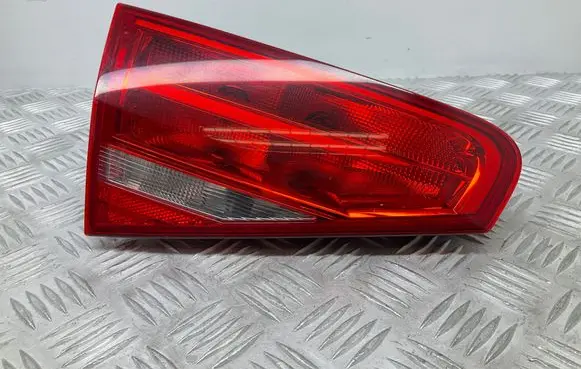 Audi A4 S4 B8 8K Tailgate rear/tail lights 8K5945093AA