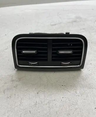 Rear air vent grill