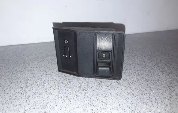 BMW 5 E34 Fog light switch 8110498 1384007