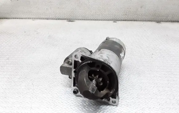 Opel Insignia A Starter motor 55353857 M001T30072