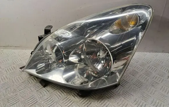 Toyota Corolla Verso AR10 Headlight/headlamp 811700F010 7357230400