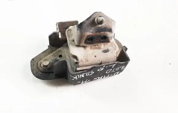 Isuzu D-Max Engine mount vacuum valve 