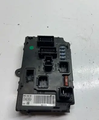 Peugeot 407 Fuse module 9656148180 BSCA0400 S120017001H