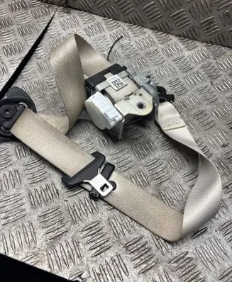 BMW 5 G30 G31 G38 Front seatbelt S2743007204 3415662 178125113421