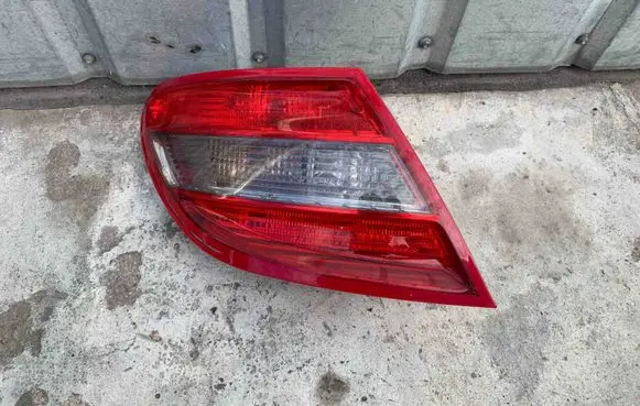 Mercedes-Benz C W204 Rear/tail lights A2048202964