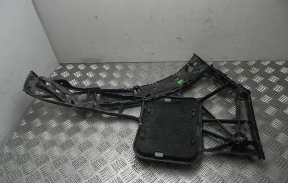 Mercedes-Benz GLE W167 Front bumper mounting bracket A1678804200
