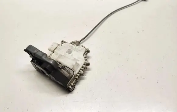 Audi Q7 4M Front door lock 8J2837015E