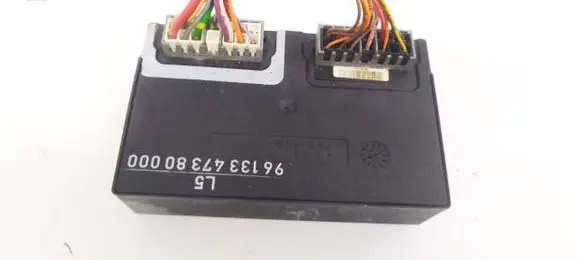 Peugeot 406 Door control unit/module 9613347380