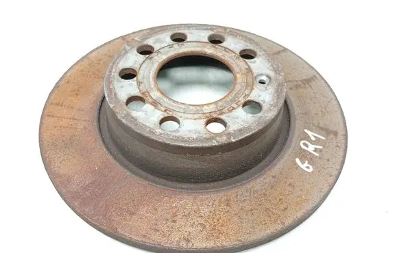 Volkswagen Golf VII Rear brake disc