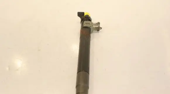 Peugeot 3008 II Fuel injector EMBR00101D