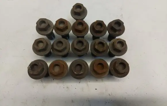 Mercedes-Benz EQV 447 Nuts/bolts mereqv