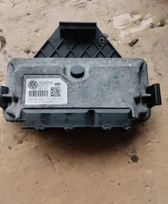 Skoda Fabia Mk2 (5J) Engine control unit/module 03C906024B 6160139303 6GE3X7V8H