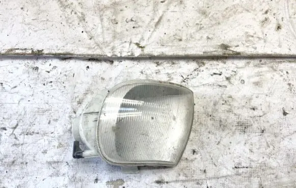 Volkswagen Polo III 6N 6N2 6NF Front indicator light 6N09530490
