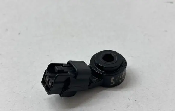 Volvo S90, V90 Detonation knock sensor 31441011