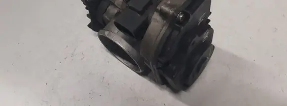 Audi A4 S4 B5 8D Throttle valve 058133063M