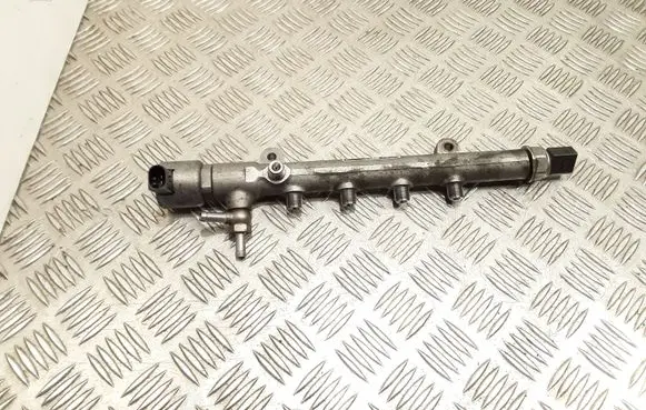 Mercedes-Benz E W212 Fuel main line pipe A6510700595 28280808 9307Z521A
