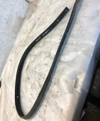 Volkswagen Tiguan Front door rubber seal