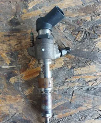 Peugeot 3008 I Fuel injector 9802448680
