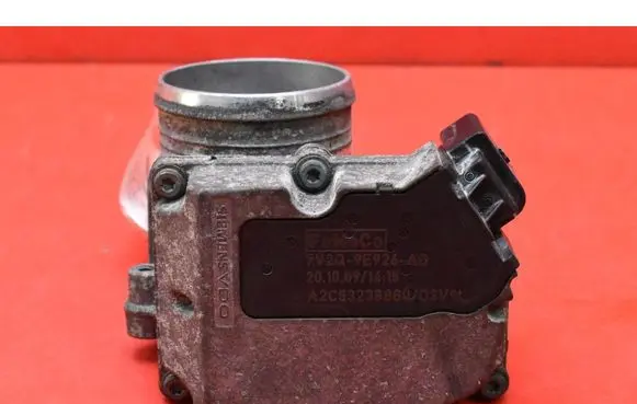 Ford Fiesta Throttle body valve 7V2Q-9E926-AB