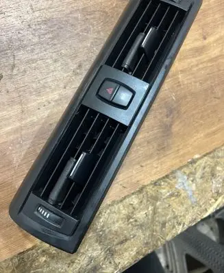 BMW 1 F20 F21 Dash center air vent grill 9205357 507891 070313