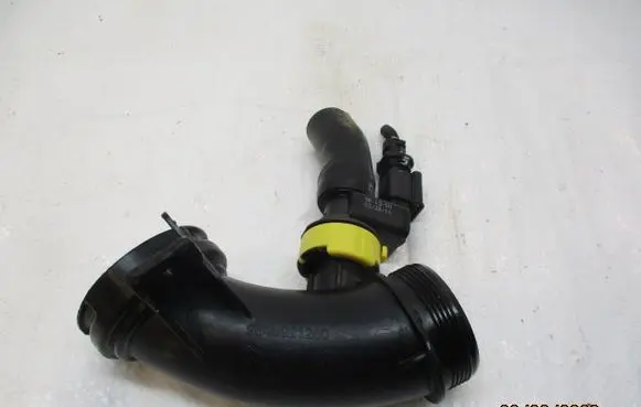 Citroen C4 Cactus Intercooler hose/pipe 9810921280
