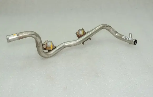 Toyota Avensis T270 Engine coolant pipe/hose 1626837021