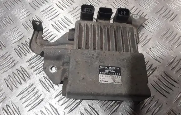 Toyota Avensis T250 Fuel injection control unit/module 8987120070 1310001371